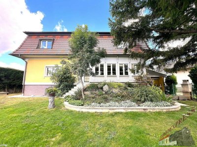 Familienjuwel mit Gartenparadies! Swimmingpool! Sauna! Ruhelage in Kapellerfeld!