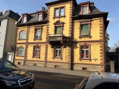 Friedberg: Attraktive Stadtvilla mit 5,75 % Rendite im Alleinauftrag
