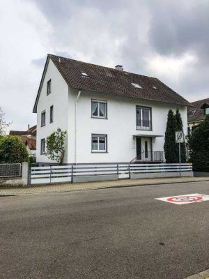 Schöne 2-Zimmer-Dachgeschosswohnung mit Einbauküche in Kehl