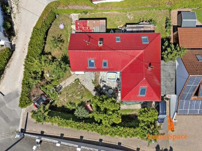 IMMOSPACE *** HANDWERKER AUFGEPASST! HAUS MIT GARTEN & GARAGE ZUM FERTIG RENOVIEREN ***