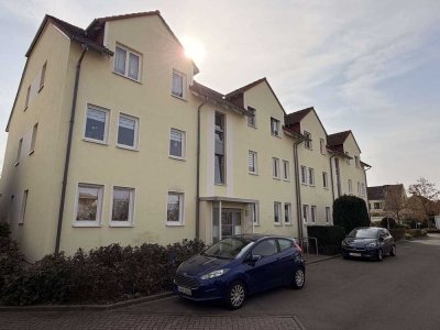 Charmante Dreizimmerwohnung mit Balkon und Stellplatz in ruhiger Lage