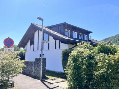 Exklusive 3,5 Zi. Dachwohnung in Rheinfelden Stilvoll Wohnen mit Gartenbereich und Stellplatz