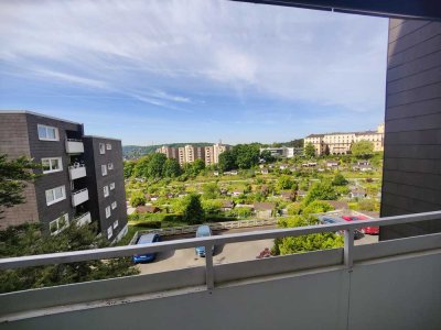 Attraktive 3-Zimmer Wohnung mit EBK, Südbalkon, Aufzug in Wuppertal