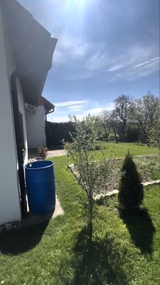 Sonnige 3-Zimmer-Erdgeschosswohnung mit Terrasse, Garten und Einbauküche