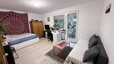 Modernisierte Single-Wohnung mit Balkon
