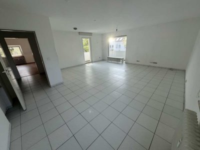 3-Zimmer-Wohnung mit separatem Apartment und Gartenmitnutzung