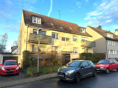 EINZIEHEN UND WOHLFÜHLEN - Sanierte 2,5 Zimmer DG Wohnung in guter Lage von Essen-Bedingrade