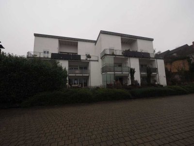 AUßERGEWÖHNLICHE PENTHOUSE WOHNUNG MIT DACHTERRASSE UND 2 GARAGEN