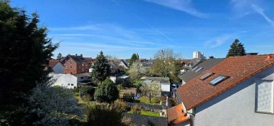 Charmante 2-Zimmer-DG mit Balkon in Bruchköbel – zentrumsnah im 4-FH