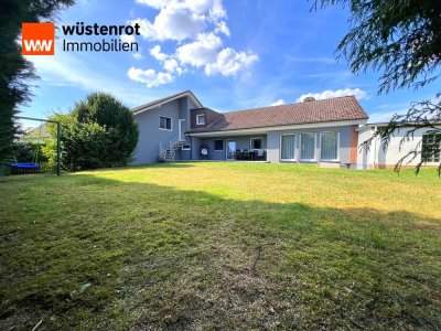 Familienhaus mit 105 m² Wohnfläche, 90 m² Nutzfläche im Anbau, Garten und Doppelgarage in Wengerohr!