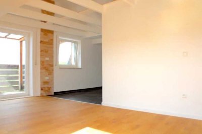 2,5-Zimmer-Dachgeschosswohnung mit Balkon in Ingolstadt