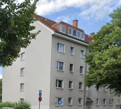Schöne 2-Zimmerwohnung im DG mit Balkon in Hannover-Stöcken
