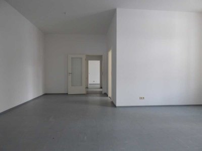 3-Raumwohnung im Erdgeschoss mit Balkon