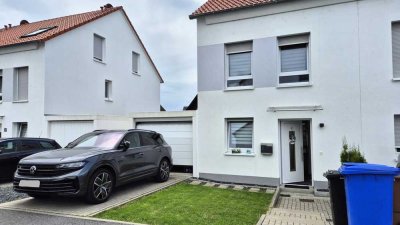 Modernes Reiheneckhaus in Stockstadt am Main – Vollmöbliert mit 4 Schlafzimmern, Garten & Garage