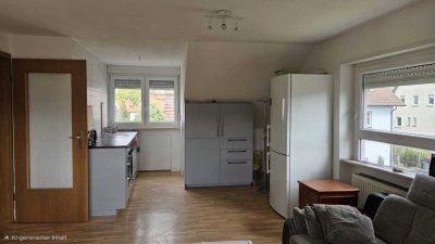 Charmante Dachgeschosswohnung 60m² in Schweinheim