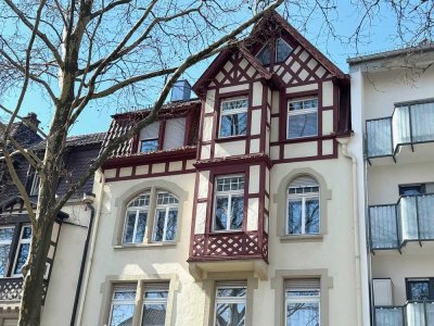 Wunderschöne 4-Zimmer-Maisonette-Altbauwohnung
