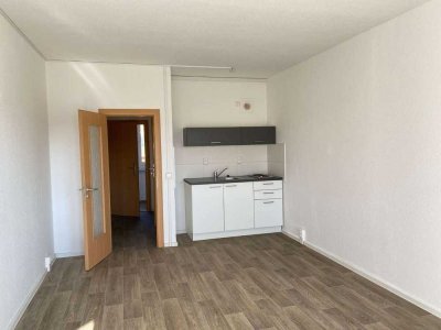 Praktische Singlewohnung mit Einbauküche und Balkon