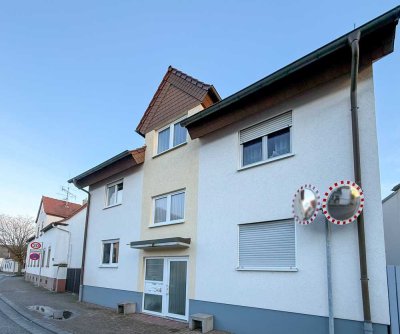 Helle 2 ZKB mit Balkon, Lift-Garage und Kellerraum