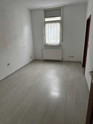 Gepflegte 2-Zimmer Wohnung in Mannheim-Neckarau, Erstbezug nach Sanierung