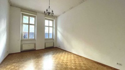 Bezugsfrei! Erdgeschosswohnung mit Mini-Terrasse im begehrten Winsviertel