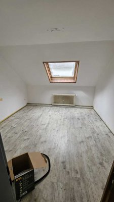 900 € - 80 m² - 5.0 Zi.