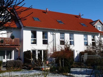 Familienfreundliches 5-Zimmer Reihenhaus mit gehobener Innenausstattung und EBK in Pohlheim