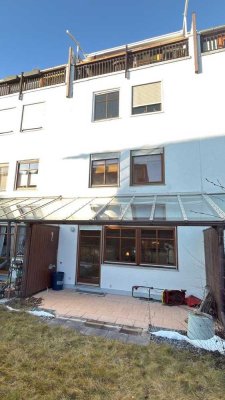 Pures Wohngefühl, 3,5-Zimmer-Maisonettewohnung mit Haus-im-Haus-Charakter, Terrasse & Garten