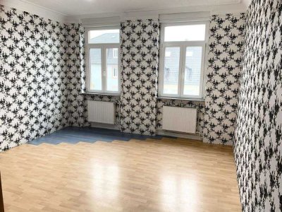 8 FH in zentraler Lage MA-Rheinau`s mit Renditeerweiterungs Potential