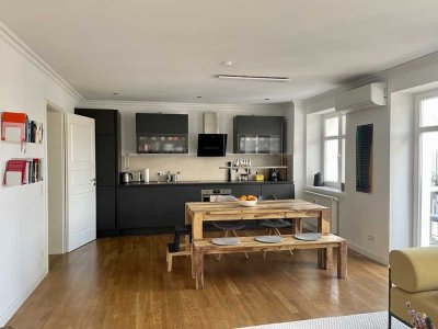 Hochwertig kernsanierte 3-Zimmer-Wohnung mit Wohnküche in zentraler Lage