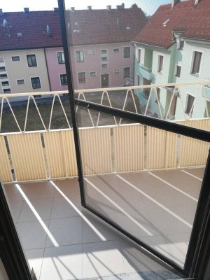 2-Zimmer Wohnung mit BALKON