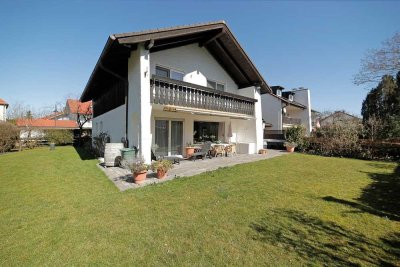 Ausgesprochen schönes,  freistehendes Einfamilienhaus wartet auf Ihren EINZUG!