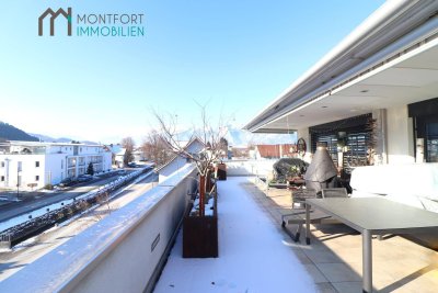 Außergewöhnliche 4 Zimmer-Dachgeschoßwohnung mit großer Terrasse (75m²) und 3 Tiefgaragen-Stellplätzen!