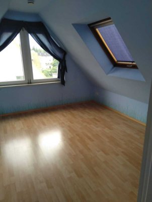 Tolle 3,5 Zi. auf 2 Etagen mit Balkon im schönen Gö-Geismar!!!