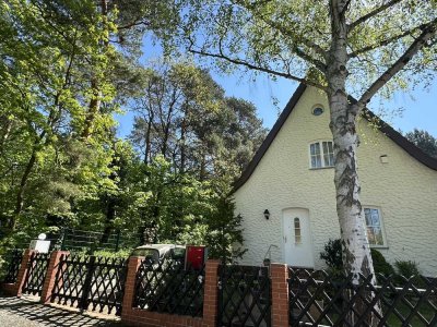 BEGEHRTES NIKOLASSEE: Idyllisches Haus mit Garten, Terrasse, Garage & Sauna!