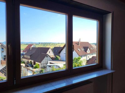 4-Zimmer-Wohnung mit Balkon in Schlaitdorf