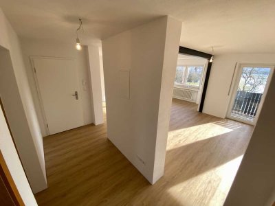 2,5 Zimmer-Wohnung mit Südbalkon - generalsaniert