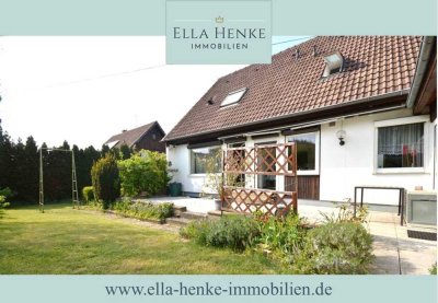 Großzügiges Einfamilienhaus mit 5 Zimmern, Keller + Garage...