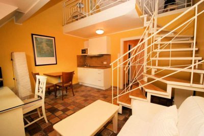 Nur für Studenten! Vollmöblierte Maisonette Wohnung in Spoho-Nähe