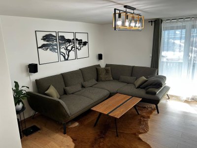 Moderne 2-Zimmer Neubauwohnung mit Balkon voll möbliert