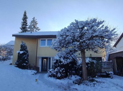 Außergewöhnliches freistehendes EFH mit großem Garten/Exceptional detached home with spacious garden