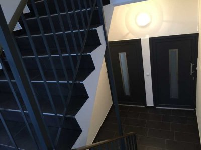 Moderne Wohnung mit 3 Schlafzimmern , plus Essküche, Balkon