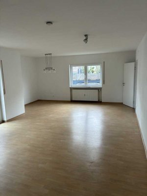 Helle 3-Zimmer Wohnung mit Balkon und Garage in Brensbach