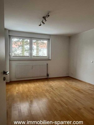 Weiden-Ost: Komfortable 4,5-Zimmer-Wohnung mit Balkon – zum Selbstbezug oder als Kapitalanlage
