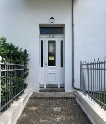 Kapitalanleger aufgepasst: 3-Zi.-Altbau mit treuem Mieter seit 1980