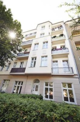 Erstbezug nach Komplettsanierung: 2 Zimmer + Wohnküche in Prenzlauer Berg