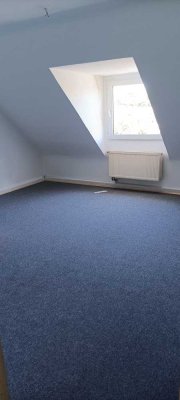 Freundliche und gepflegte 3-Zimmer-DG-Wohnung in Köln Höhenberg