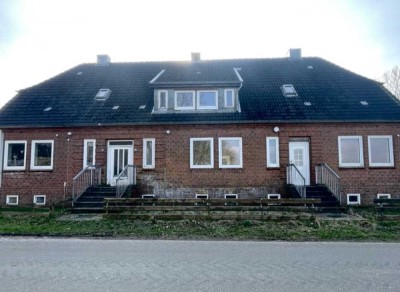 Zwei charmante Renovierungsbedürftige Häuser in Ellhöft mit großem Entwicklungspotenzial zu verkaufe