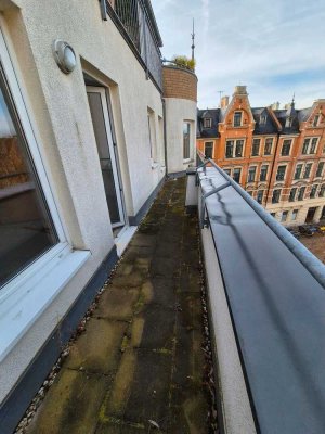 Möblierte Wohnung inToplage mit Stellplatz, EBK, 2 Terrassen und Fahrstuhl zu vermieten!