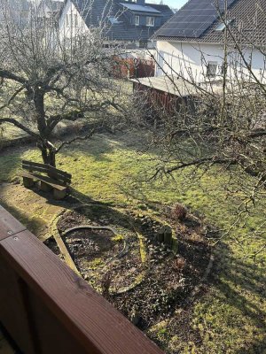 Freundliche 4,5-Raum-Wohnung mit EBK, inkl. Stellplatz, großem Balkon - 2025 renoviert