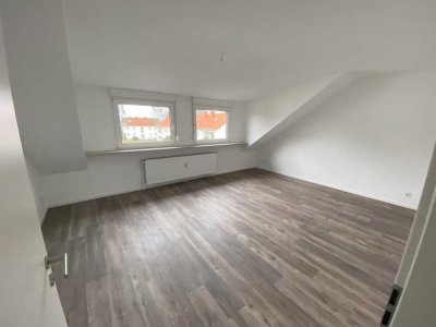 renovierte attraktive 3-Zimmer-Dachgeschosswohnung - Solingen Wald